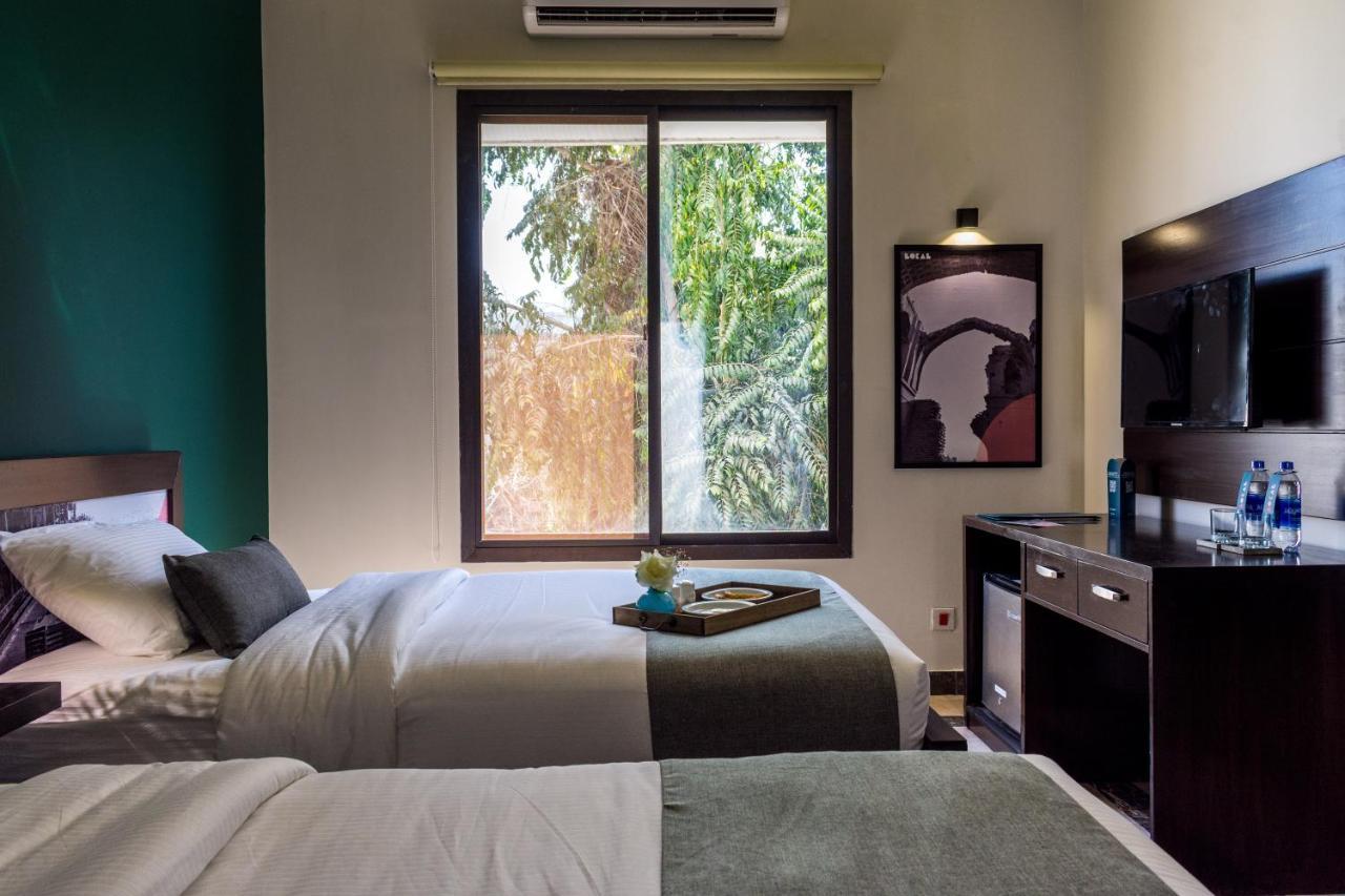 Lokal Rooms X Shahrah-E-Faisal Karachi Exteriör bild