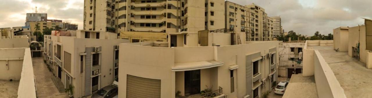 Lokal Rooms X Shahrah-E-Faisal Karachi Exteriör bild